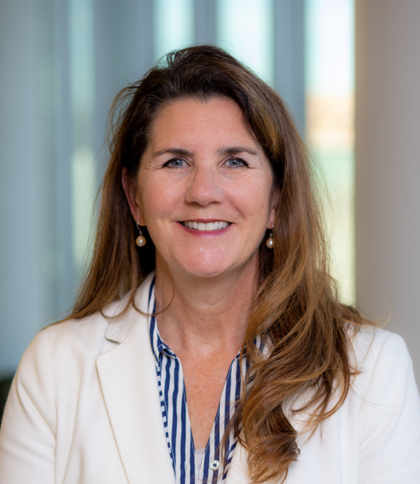 Jodi Holtrop headshot