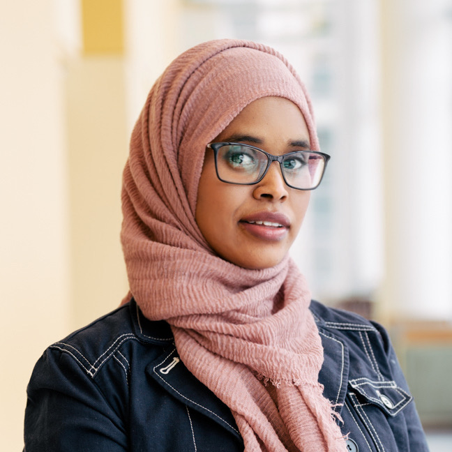 92570658_farduus_headshot