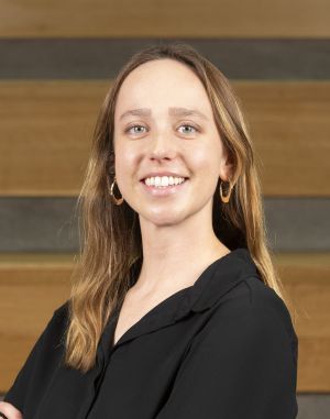 Carly Ritger headshot