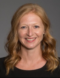 Kate Sauder headshot